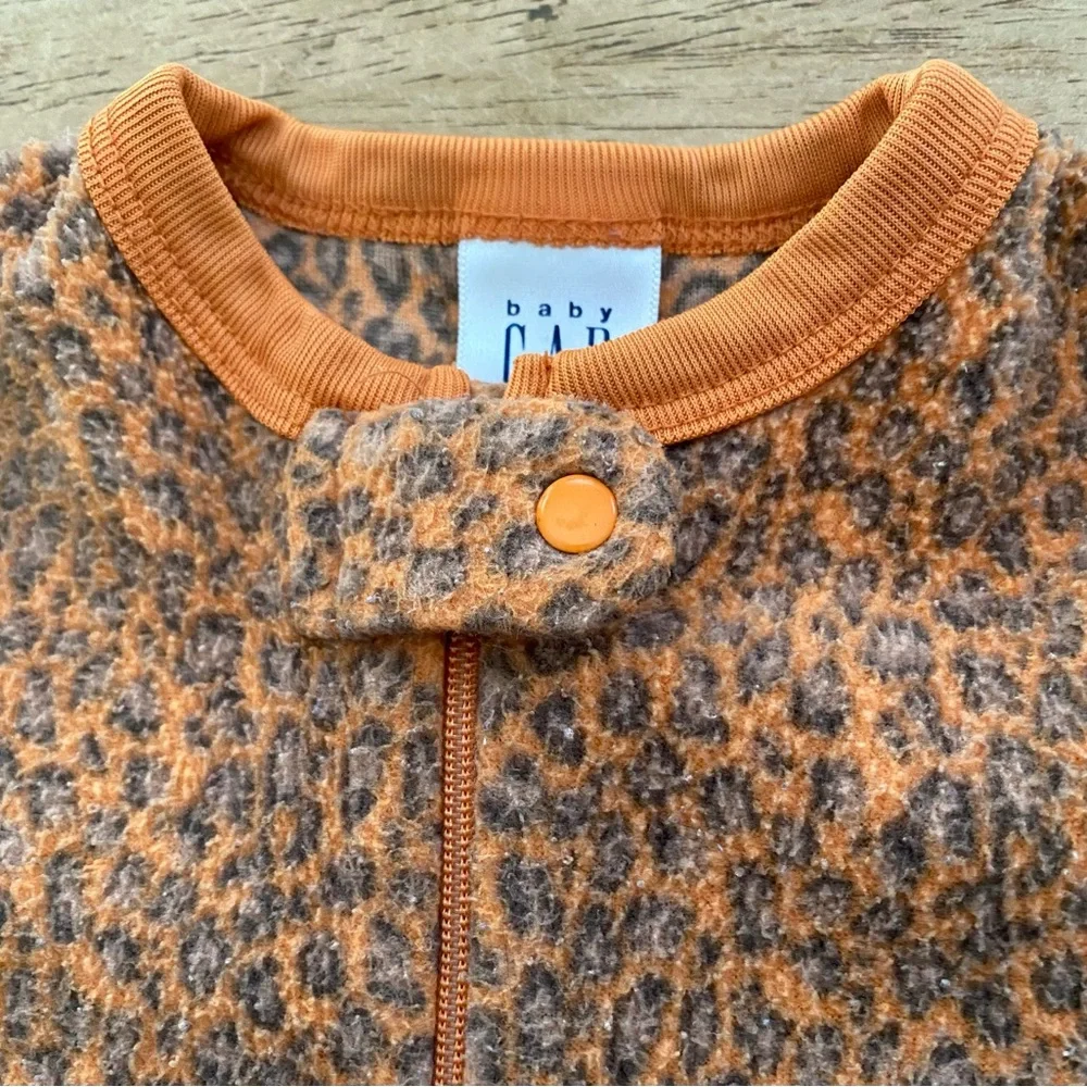 Vintage Baby Gap Infant Sz S 3-6 mo Leopard‎ Print Footie One Piece